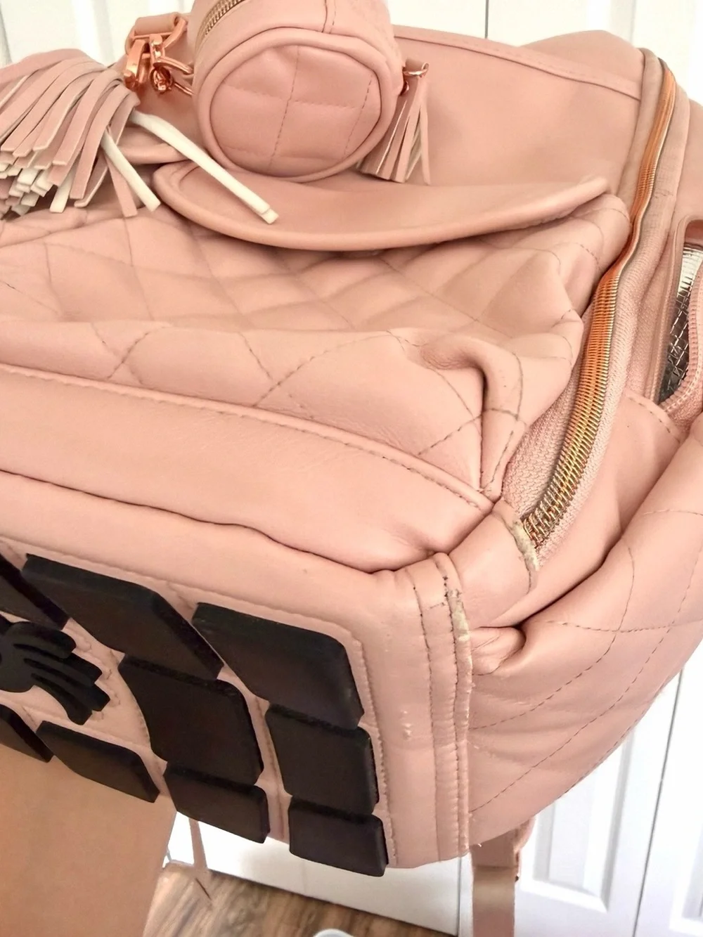 🦋Itzy Ritzy Boss Plus Diaper Bag  Backpack Blush Pink and  Diaper Bag Charm pod